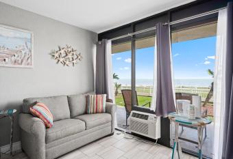 LR 108 - Starfish has Balcony rooms