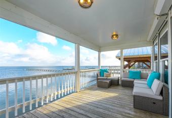 Shore Better Than Work has Balcony rooms