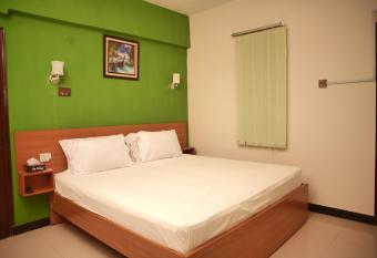 Diamond Apart s Dha Karachi has Balcony rooms