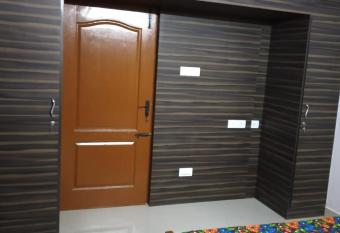 Flower Garden has Balcony rooms