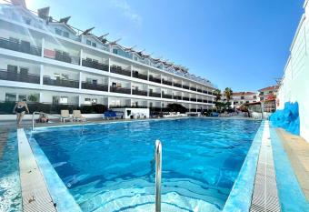 Bonito estudio con Wifi, piscina en Puerto de la Cruz allows 18 year olds to book a room