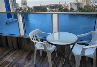 Cartagena aparta-estudio de lujo piso 12 frente a la playa has Smoking/Balcony rooms