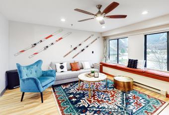 Mountain Green 3F1 has Balcony rooms