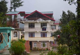 Mashobra Homestay by Dumnu Homes has Balcony rooms