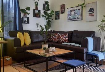 Apartamento Mama Juana. Lugar acogedor y agradable allows 18 year olds to book a room