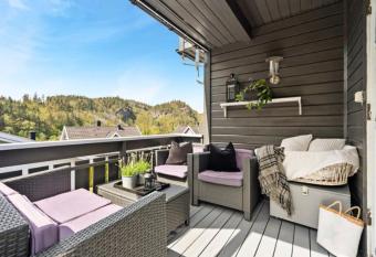 Sjarmerende familievennlig hus med 2 soverom has Balcony rooms