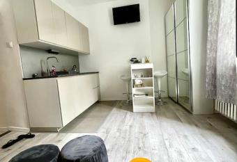   tuln   byt v historickom centre Bratislavy allows 18 year olds to book a room