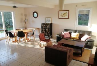 Maison Aber Wrac h has Balcony rooms