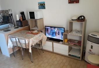 Le Grau-Du-Roi : appartement en r  sidence has Balcony rooms