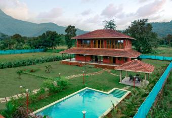 Casa Sage - 3BHK Rustic Villa in Karjat has Balcony rooms