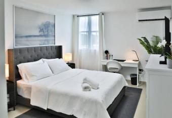 Downtown Guaynabo Luxury Penthouse has Balcony rooms