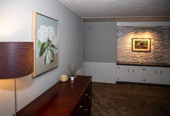 Forested Retreat, 15 min from White Salmon has Balcony rooms