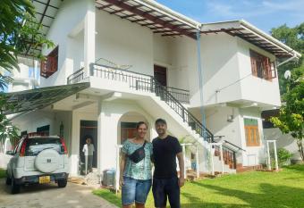 Sandamal Home Stay ~Galle Unawatuna~ has Balcony rooms