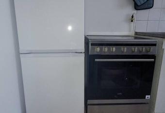 Appartement proche commodit  s allows 18 year olds to book a room