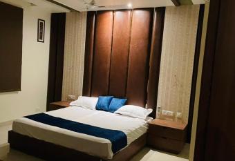 Hotel MK Grand allows 18 year olds to book a room