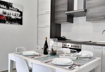 PREMIUM Apartments ADORE has Balcony rooms