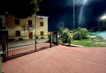 CASA AL PINO ROOM has Balcony rooms