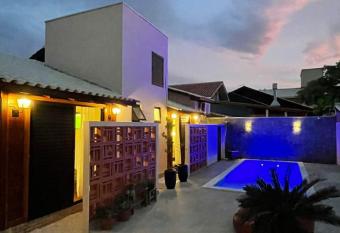 Pousada Casa Mariscal allows 18 year olds to book a room