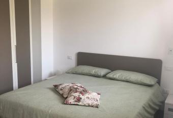 al poset has Balcony rooms