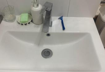 We speak your native language, remarkable one bed flat at LDN vibrant location has rooms with a private hot tub