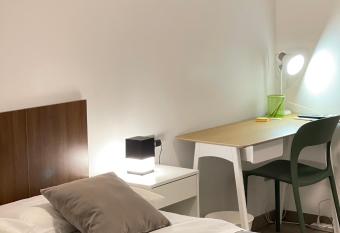 Smart Apartment Silver allows 18 year olds to book a room