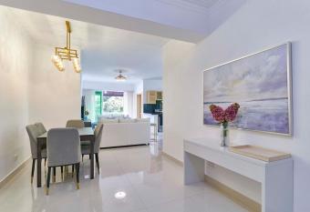 Family Apartment 3 BR Close to sea Long Stay Allow has Balcony rooms