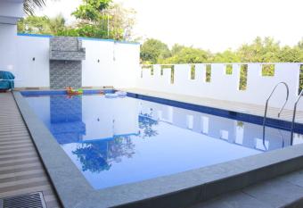 Sun 6Bhk Villa Alibaug has Balcony rooms