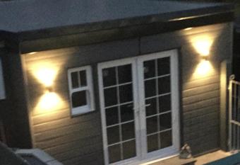 Roblins Nest has Balcony rooms