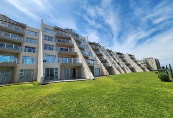 65 Chesapeake Bay has Balcony rooms