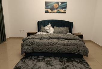 Studio Apartment Ajman has rooms with a private hot tub