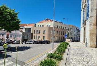 PEARL HOUSE allows 18 year olds to book a room