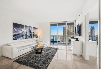 ICON W Residence w/ Water Views 22nd FLR has Balcony rooms