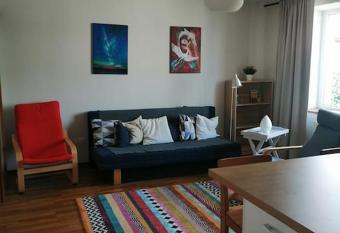 Delightful - Sz  nes   s pihentet   has Balcony rooms