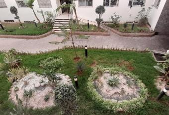 Casablanca allows 18 year olds to book a room