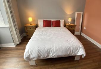 Richmond HOUSE allows 18 year olds to book a room