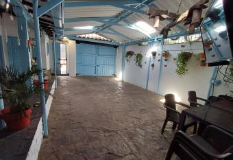 Casa Noche Azul Alojamiento Turistico allows 18 year olds to book a room