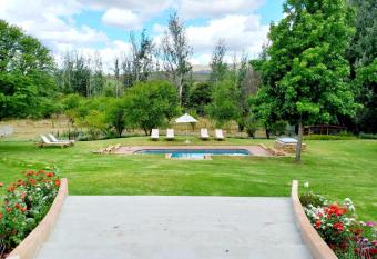 Aloe Valley Retreat has Balcony rooms