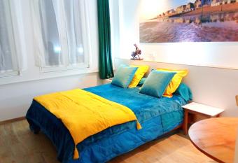 MYSaintAubin allows 18 year olds to book a room