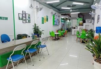 HP Homestay allows 18 year olds to book a room