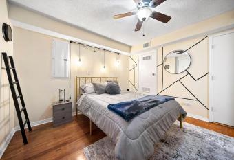 Adorable Basement Studio Room Out Georgia Manor allows 18 year olds to book a room