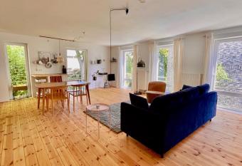 Studio N54/E9 Strandapartment mit Dachterrasse allows 18 year olds to book a room