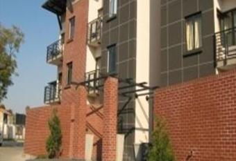 Carleton Court has Balcony rooms