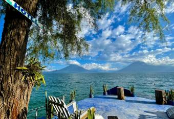 El Jard  n Secreto has Balcony rooms