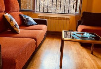 Perfecto apartamento en la muralla allows 18 year olds to book a room