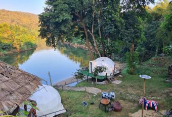 Phuphavaree by Tahug Sai Yok has Balcony rooms