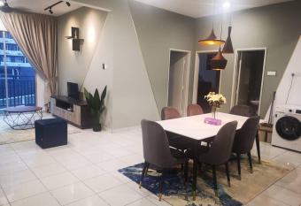 Residensi Adelia - 3 Bedrooms Condo nearby Bangi Wonderland has Balcony rooms