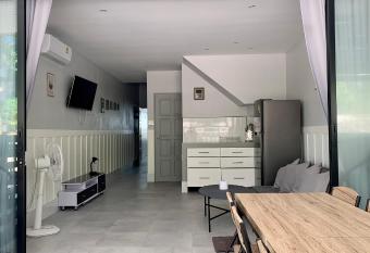 Island House Rentals 25 has Balcony rooms