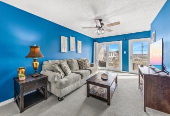 Pirate's Hideaway has Balcony rooms