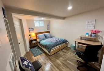 Private Room with Shared Bathroom on a Lower Level of a Big and Peaceful House has Balcony rooms