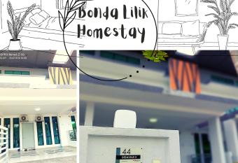 Bonda Lilik Homestay has Balcony rooms